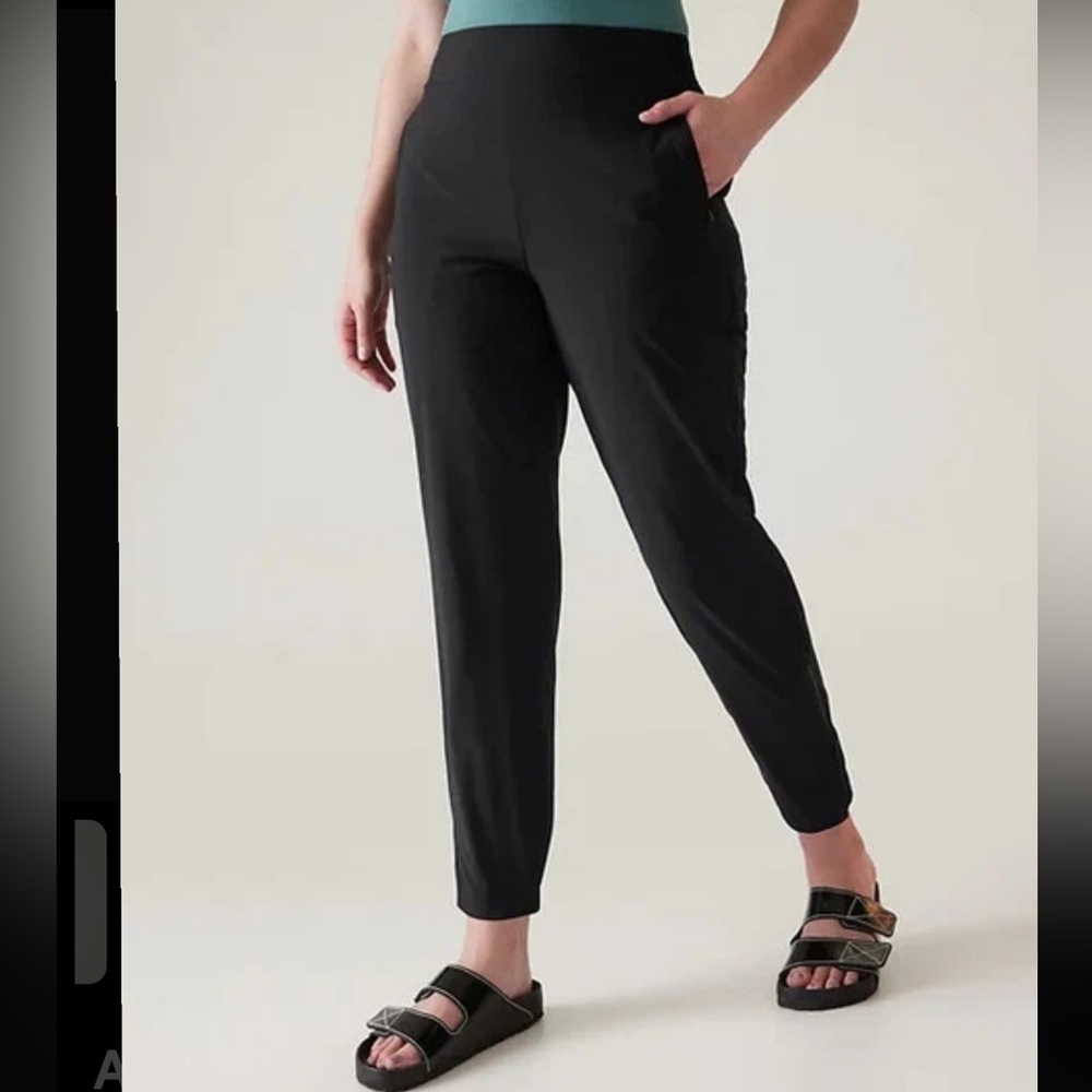 Athleta Brooklyn Heights High Rise Jogger black 8 Petite